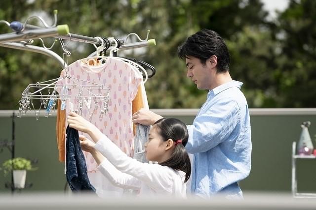 初のシングルファーザーを演じた