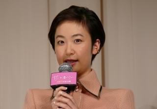 松雪泰子、「甘いお酒でうがい」で共演した黒木華は「癒しでしかない」