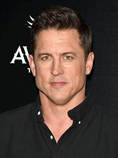 脚本家のジェイソン・ホール