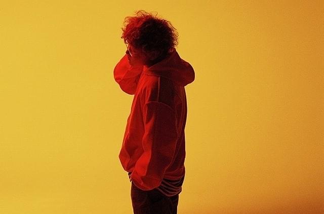 主題歌「灯火」を手掛ける19歳現役大学生アーティスト・Vaundy