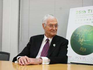 “B級映画の帝王”ロジャー・コーマン、隔離期間中に短編映画祭を開催