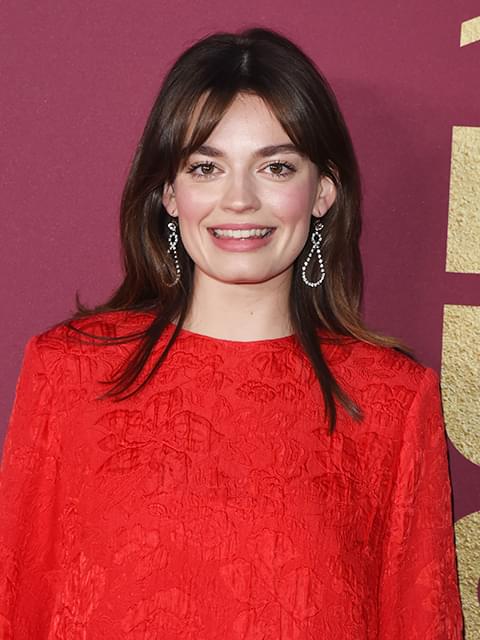 エミリー・ブロンテ伝記映画に「セックス・エデュケーション」エマ・マッキー主演