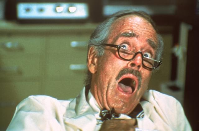 「スウォーム」