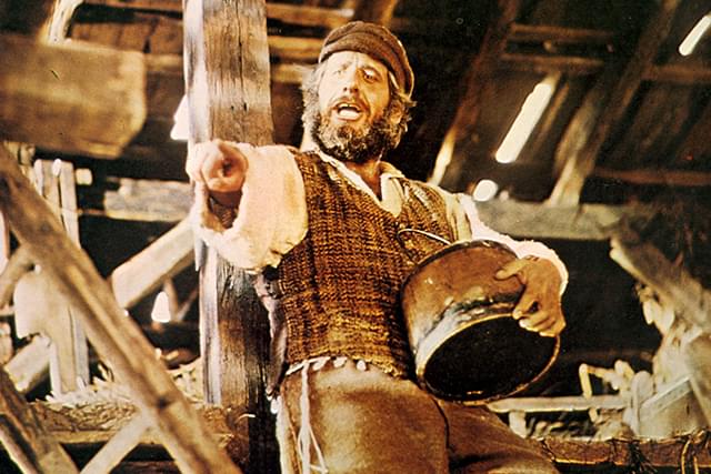 名作ミュージカル「屋根の上のバイオリン弾き」が再映画化 「ハミルトン」トーマス・カイルが監督