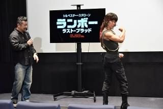 武田真治、ランボー完コピスタイルで登場！ スタローンの筋肉美は「世界最高峰」
