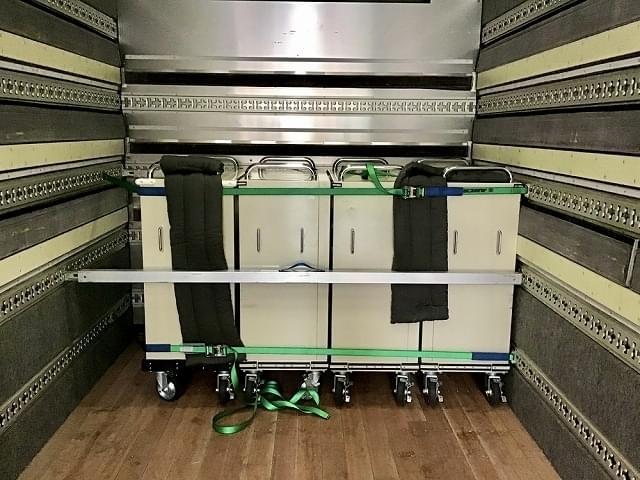 トラックに積み込まれたニッシャー。これから相模原分館に戻っていく