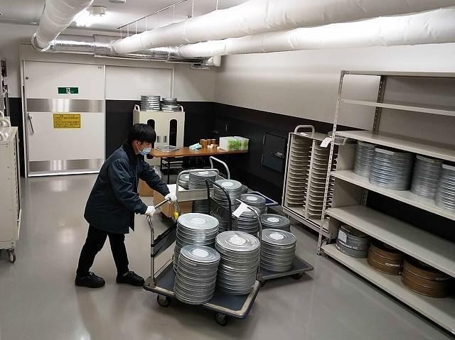 【国立映画アーカイブコラム】フィルムを運ぶ、フィルムをつなぐ――映写機にかける前に必要なこと