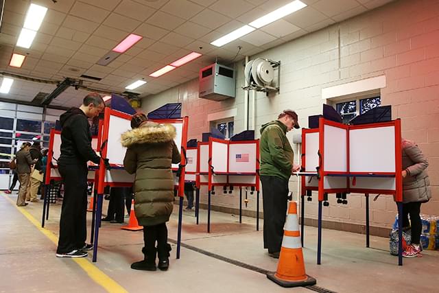 ハリウッドは民主党支持者が大半を占める