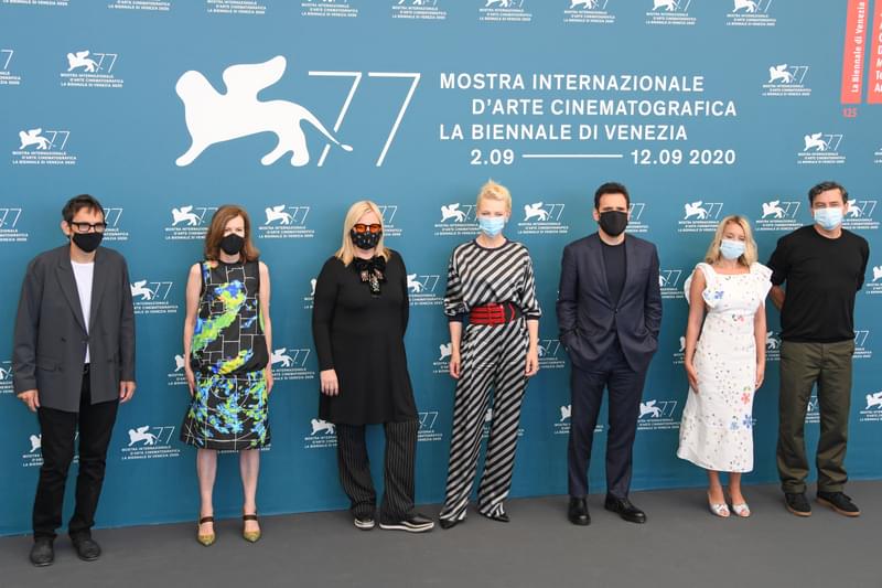 第77回ベネチア映画祭が開幕 厳重なコロナ対策の中ケイト・ブランシェットらゲストが到着