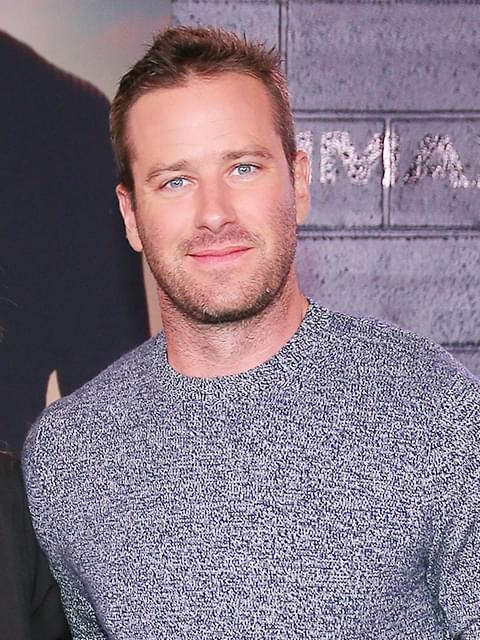 アーミー・ハマー、コロナで仕事減？ 2カ月間建設現場で働いていることを告白