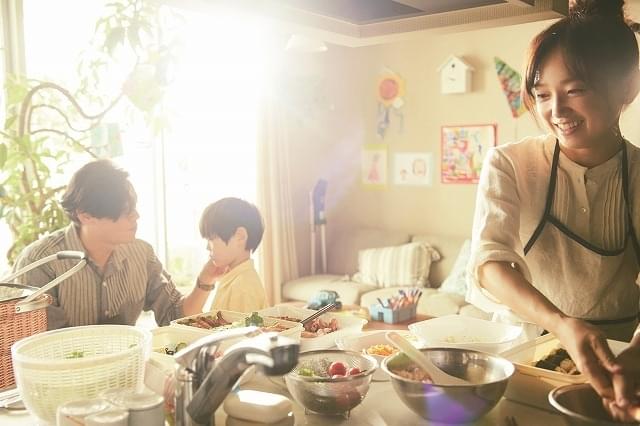 子どもを返して――謎の女性の目的は？ 河瀬直美監督「朝が来る」新場面写真