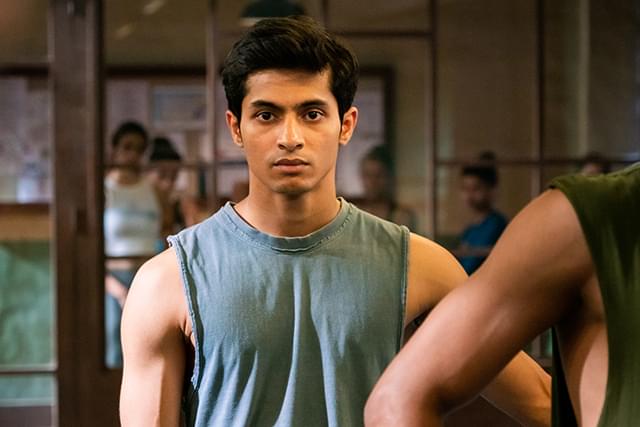 ニシュ役はモデルとなったマニッシュ・チャウハン本人が演じる