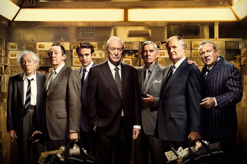 平均年齢60歳以上の窃盗集団 マイケル・ケインら英国俳優が渋い！「キング・オブ・シーヴズ」予告