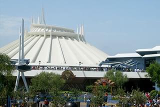 米ディズニーが人気アトラクション「スペース・マウンテン」を実写映画化