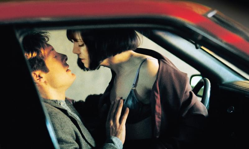 自動車事故に欲情する人々を描いた鬼才クローネンバーグの問題作 カンヌ受賞「クラッシュ」 4K無修正版公開