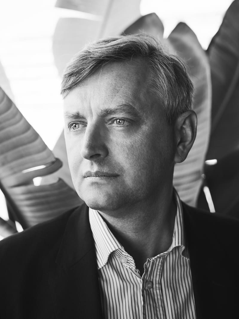 スターリンの国葬、粛清裁判、ホロコースト観光を捉えた鬼才、セルゲイ・ロズニツァが自作を解説