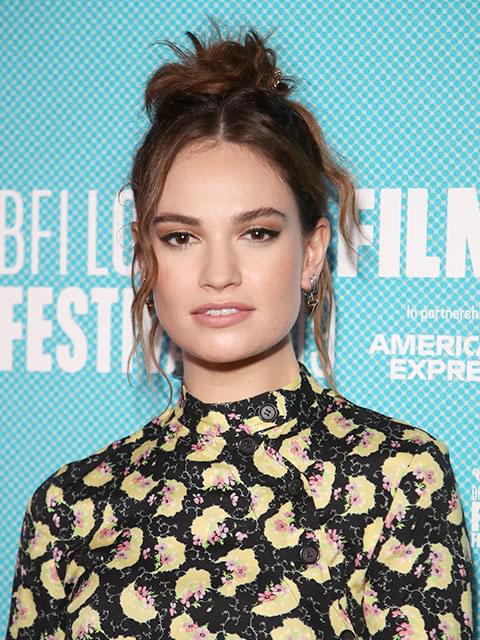 リリー・ジェームズ、「エリザベス」監督のロマコメに主演