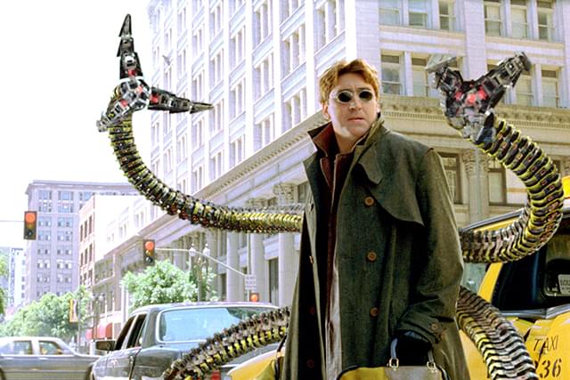 サム・ライミ版ドクター・オクトパス役俳優が新「スパイダーマン」にも登場