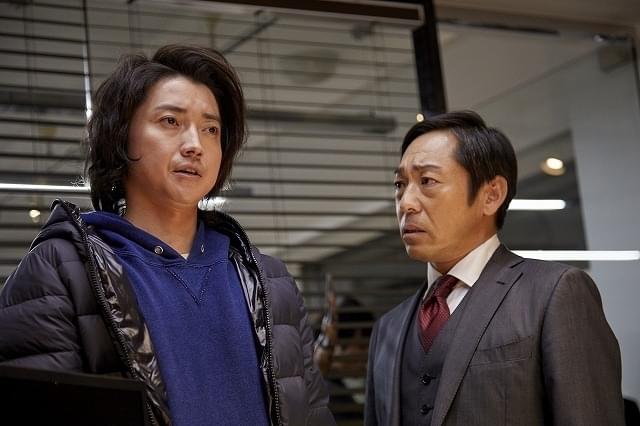 世間を揺るがすテレビ局の買収劇を描く