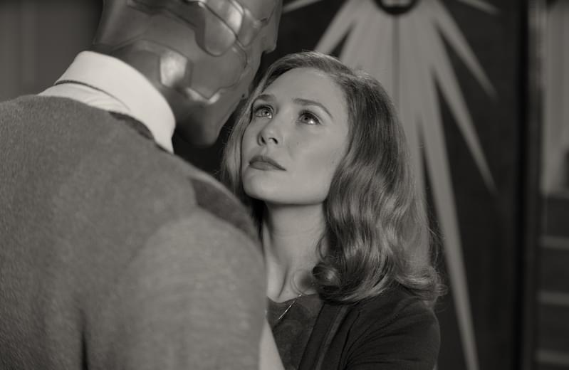 トラウマへの向き合い方を通して進んでいく――エリザベス・オルセンが語る「ワンダヴィジョン」