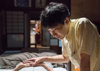 柄本佑が在宅医療のスペシャリストに「痛くない死に方」予告編公開