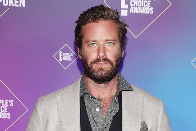 性的DM疑惑のアーミー・ハマー、「ゴッドファーザー」製作秘話を描く新ドラマからも降板