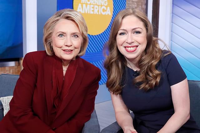 娘のチェルシーさんと製作会社を創設