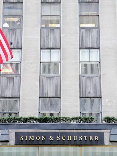 現役CAが執筆した飛行機サスペンス映画化巡りハリウッドで争奪戦が勃発