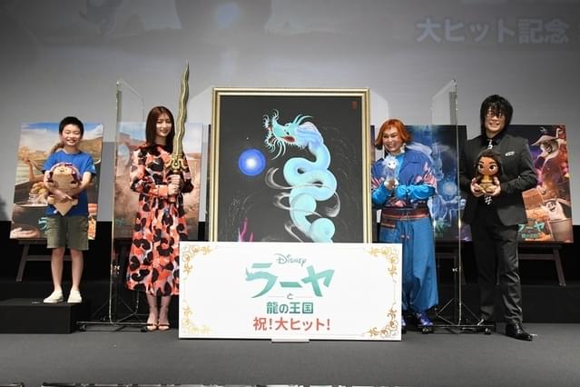 大ヒット記念舞台挨拶の模様