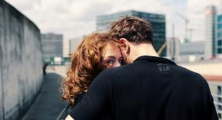 【「水を抱く女」評論】現代のベルリンにおいて孤立感を抱えて生きるウンディーネの受難と遍歴