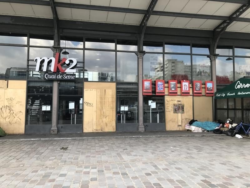 【パリ発コラム】3度目ロックダウンのフランス、映画業界は暗中模索 女優は首相に文化施設再開を全裸で訴え