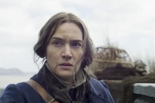 ケイト・ウィンスレット、アンモナイト発見の瞬間をハイテンションで再現！ 作品への熱い思いを語るインタビュー映像独占入手