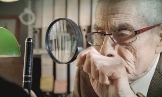 アカデミー賞にノミネートされた“史上最も心温まるスパイ映画” 83歳の新人スパイが奮闘する予告編