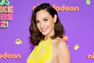 ガル・ギャドット、運命的な再会を繰り返す恋人たちのSFロマンス小説の映画化に主演