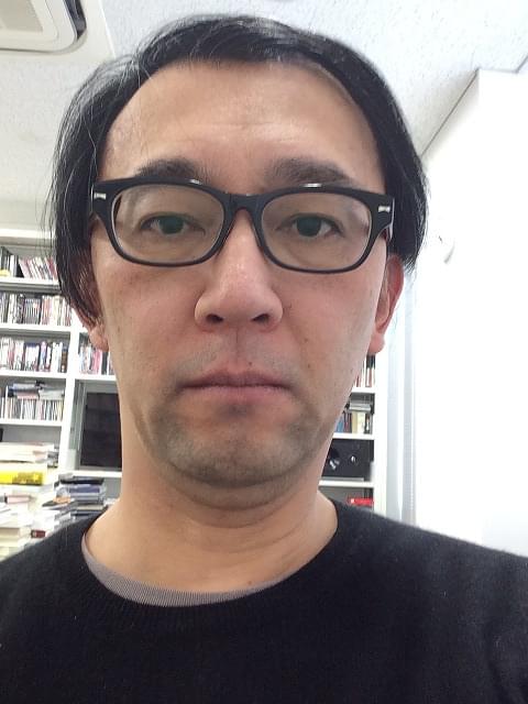 主任講師は佐々木敦