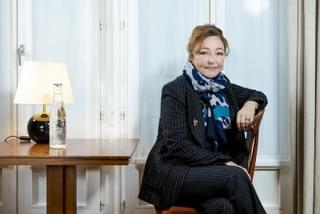 カトリーヌ・フロ、バラの種育家役で“美を追求” 主演作「ローズメイカー」を語る