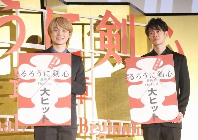 (左から)神木隆之介、佐藤健