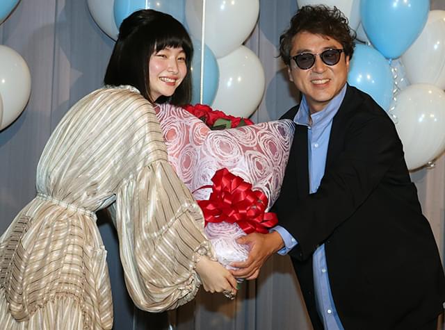 ムロツヨシ、左目腫れてサングラス姿で初主演映画アピール「調子に乗っているわけでは…」