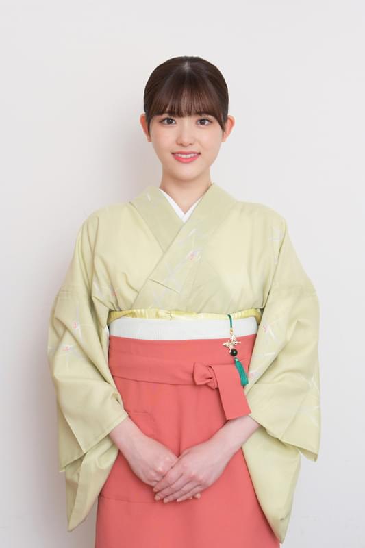仲居に扮する松村沙友理
