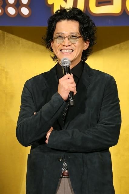 小栗旬「ゴジラvsコング」で白目むく演技披露 爆笑・田中からは粗品ネタ振られる