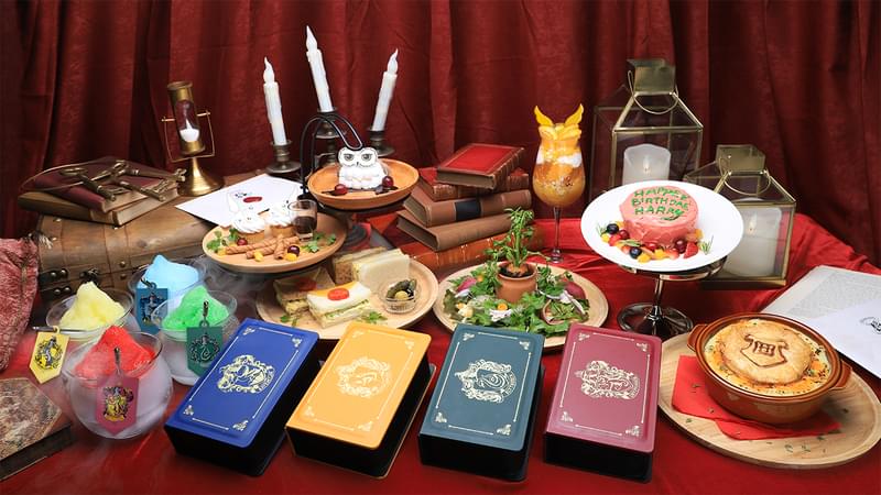 「ハリー・ポッター カフェ」期間限定オープン メニューに薬草学サラダ、金のスニッチパフェなど