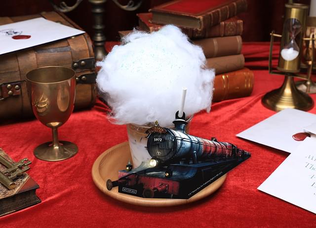 「ホグワーツ特急カフェラテ」