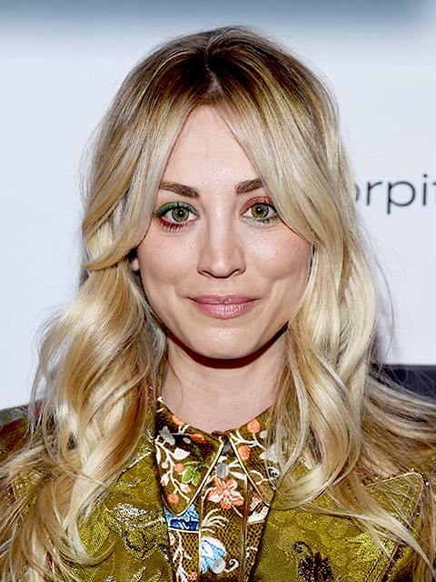 「ビッグバン★セオリー」のケイリー・クオコ、新作アクションスリラー「Role Play」に主演