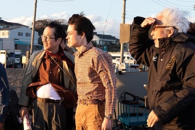撮影中の菅田将暉、山田洋次監督
