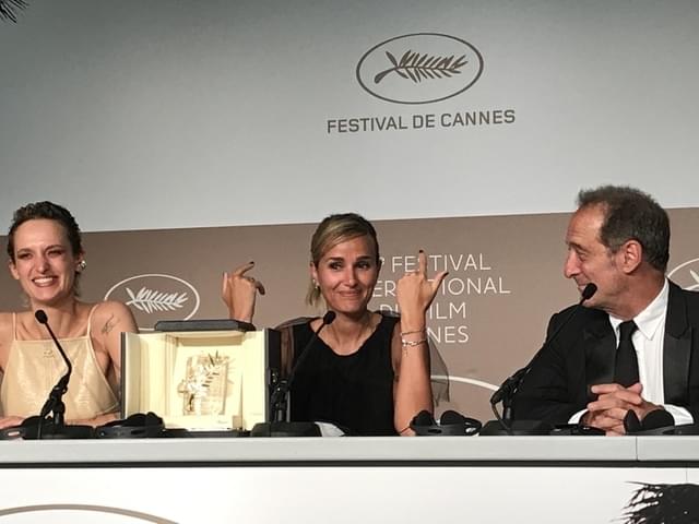 最高賞のパルムドールを獲得したジュリア・デュクルノー監督