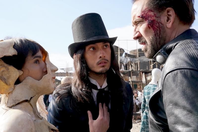 人間をマネキンに閉じ込める栗原類 ニコラス・ケイジ×園子温「プリズナーズ・オブ・ゴーストランド」独創的な世界観の場面写真6枚公開！
