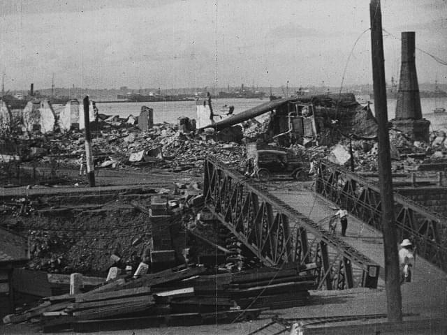 「關東大震大火實況」1923年 明治初期に開業した横浜グランドホテルの焼跡