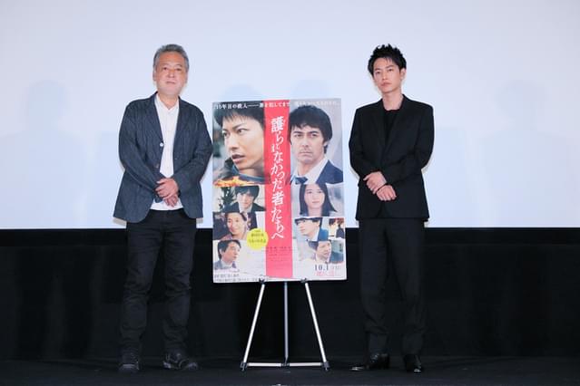 （左から）瀬々敬久監督、佐藤健