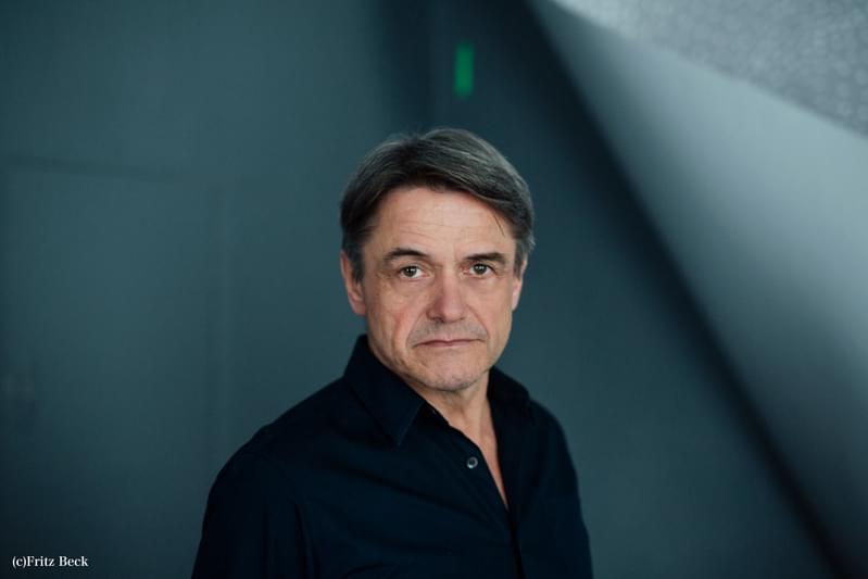 天才デザイナーが“天才”と呼ばれる理由は？ マルタン・マルジェラに迫ったドキュメンタリー監督に聞く