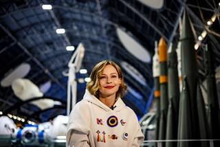 トム・クルーズの宇宙ロケ映画、“史上初”の称号逃す ロシア映画が先に宇宙へ